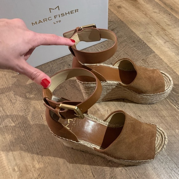 Marc Fisher Adalyn wedges - Picture 4 of 6